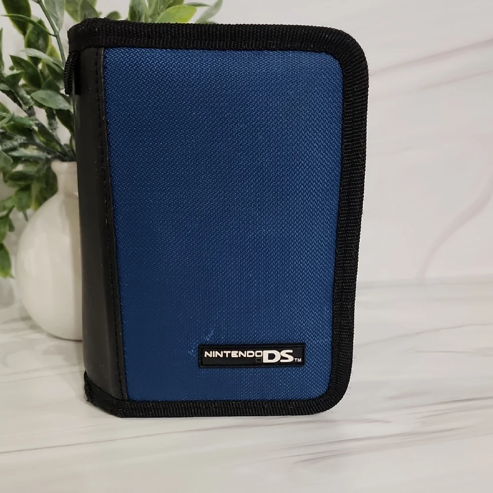 Nintendo DS Blue and Black Zip Game Cartridge Organizer
